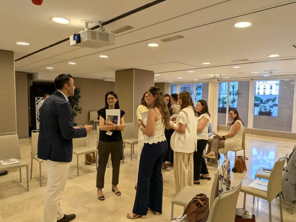 Directores y managers durante una sesión del programa de gestión del cambio de Intiva